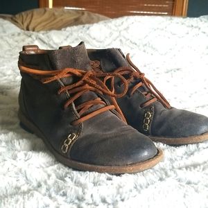 Born ankle boots